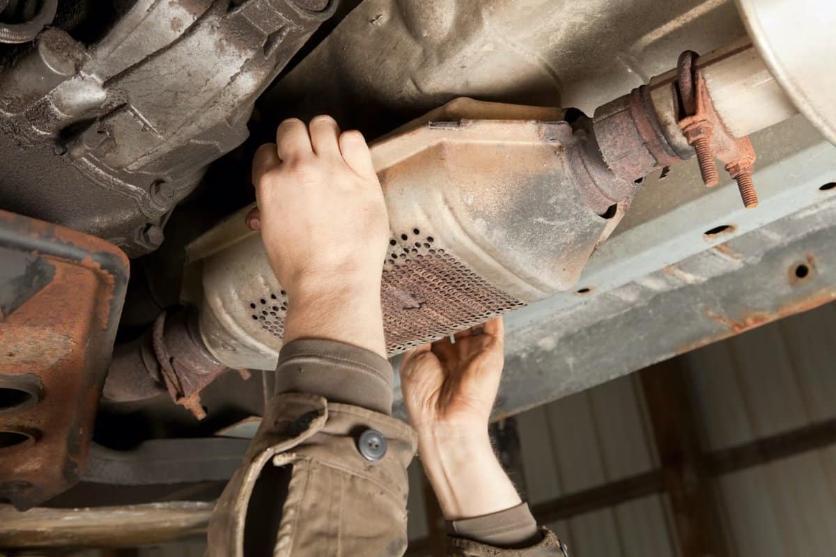 Signs of a Clogged Catalytic Converter in a Petrol Engine: How to Check It and What to Do