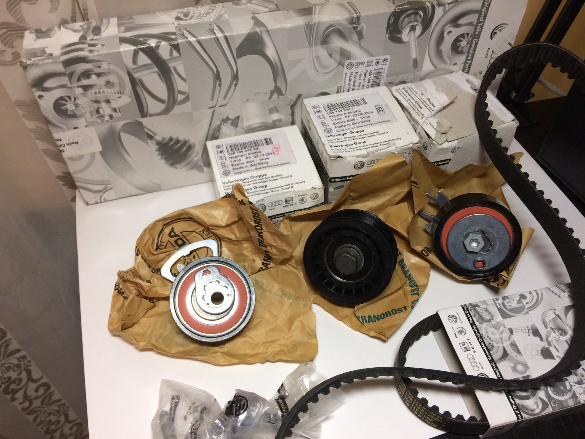 VAG 036 198 119 C Timing belt 036198119C: Buy near me at 2407.PL in Poland at an Affordable price!