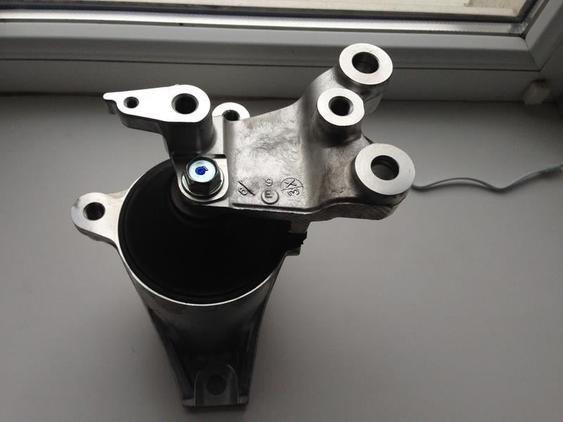 Honda 50820-SMG-E04 Engine mount 50820SMGE04: Buy near me in Poland at 2407.PL - Good price!