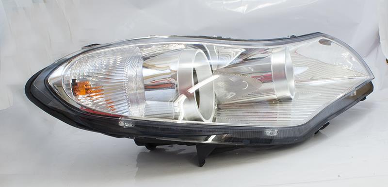 Auto Parts A13-3772020 Headlight right A133772020: Buy near me in Poland at 2407.PL - Good price!