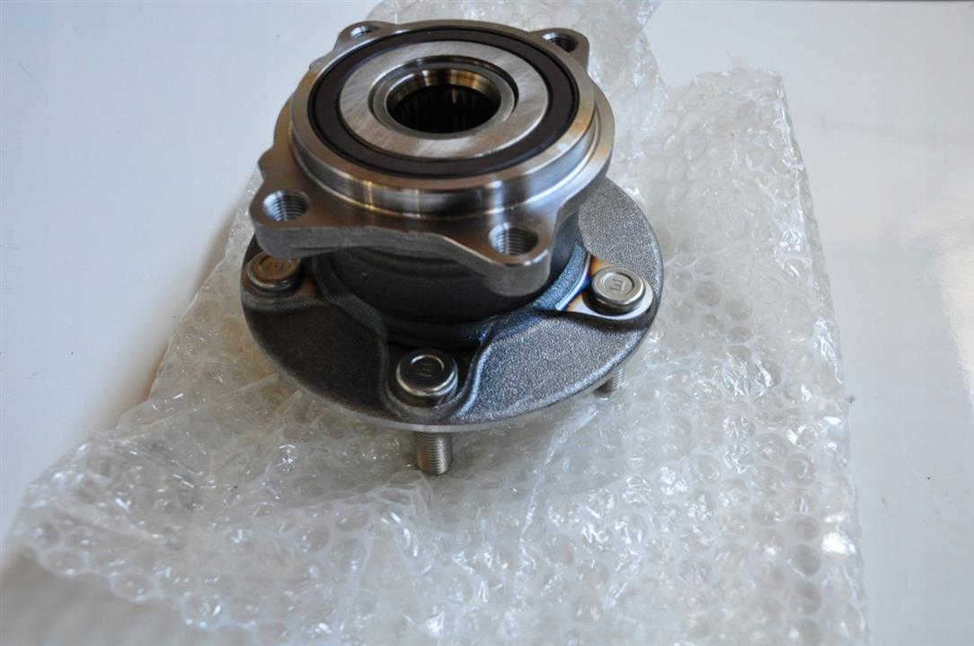 Mitsubishi 3785A015 Wheel hub with rear bearing 3785A015: Buy near me in Poland at 2407.PL - Good price!