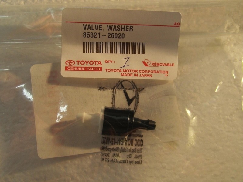 Buy Toyota 85321-26020 at a low price in Poland!