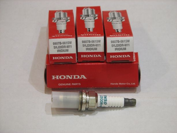 Honda 9807B-5615W Свічка запалювання 9807B5615W: Приваблива ціна - Купити у Польщі на 2407.PL!