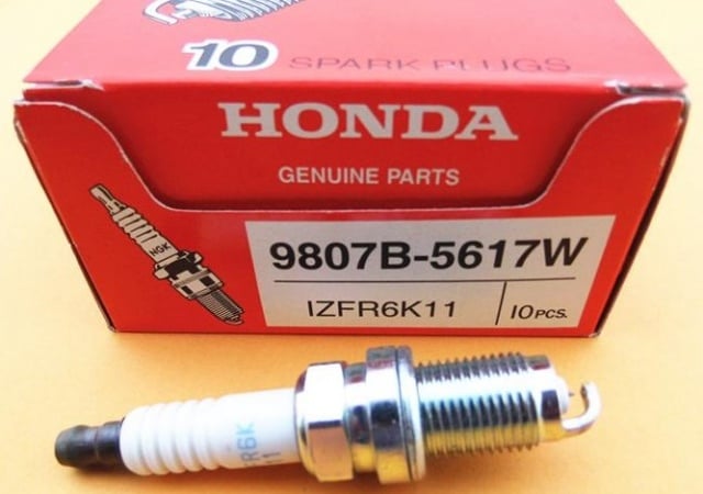 Honda 9807B-5617W Свічка запалювання 9807B5617W: Приваблива ціна - Купити у Польщі на 2407.PL!