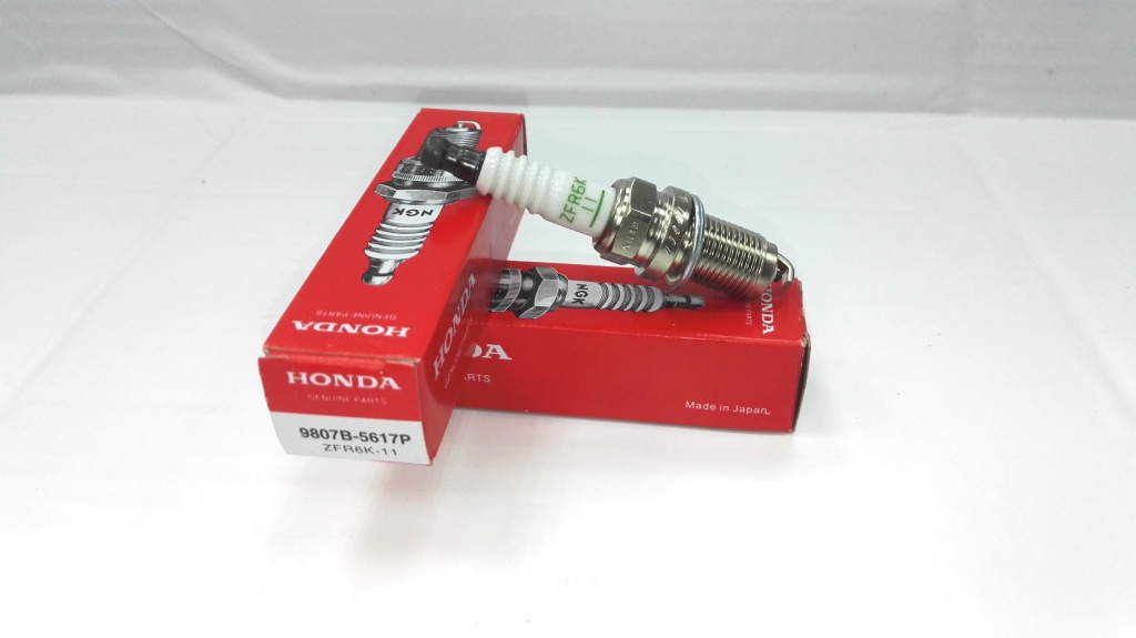 Honda 9807B-5617P Свеча зажигания 9807B5617P: Купить в Польше - Отличная цена на 2407.PL!