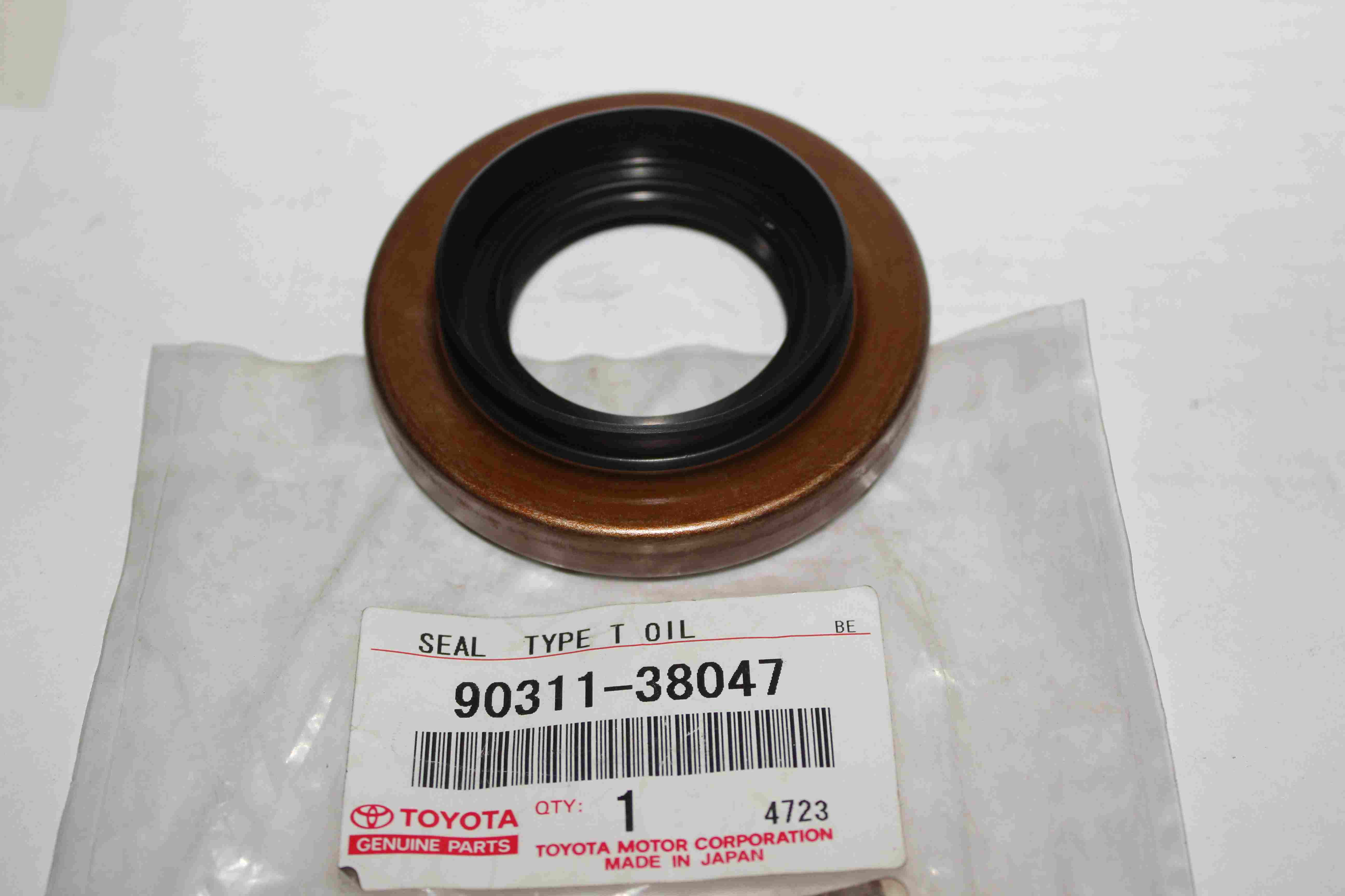 Toyota 90311-38047 Oil seal 9031138047: Buy near me in Poland at 2407.PL - Good price!