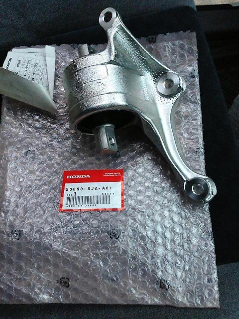 Honda 50850-SJA-A01 Engine mount 50850SJAA01: Buy near me in Poland at 2407.PL - Good price!