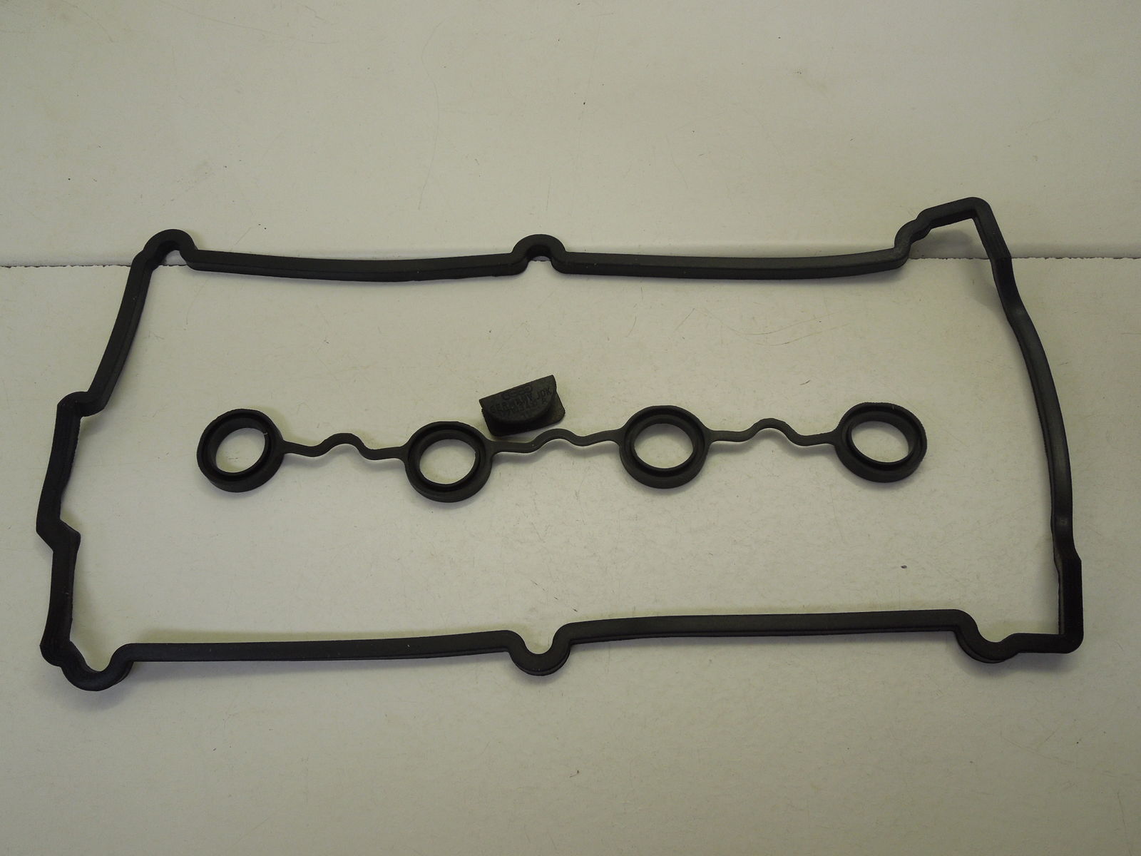 VAG 077 198 025 Gasket, cylinder head cover 077198025: Buy near me in Poland at 2407.PL - Good price!