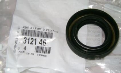 Citroen/Peugeot 3121 46 SEAL OIL-DIFFERENTIAL right 312146: Buy near me at 2407.PL in Poland at an Affordable price!