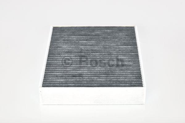 Bosch Filtr kabinowy z węglem aktywnym – cena 108 PLN