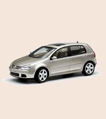 VAG 1K0 099 300 B D1W Toy Car Model Volkswagen Golf A5 2004 (1:87) 1K0099300BD1W: Buy near me at 2407.PL in Poland at an Affordable price!