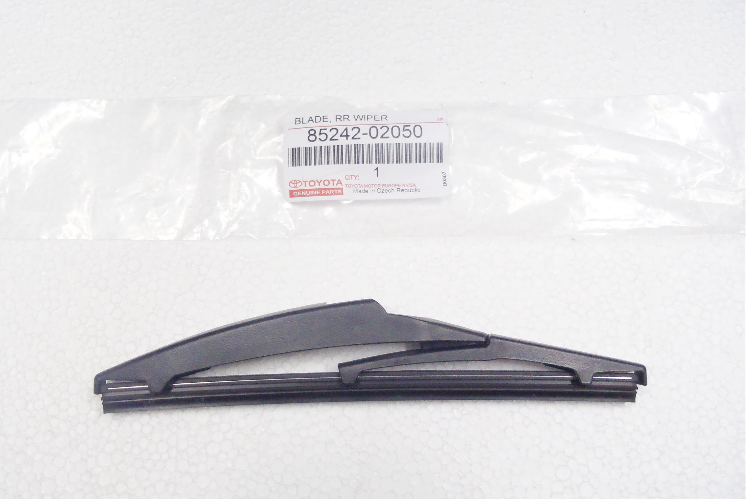 Toyota 85242-02050 Rear wiper blade 200 mm (8") 8524202050: Buy near me in Poland at 2407.PL - Good price!