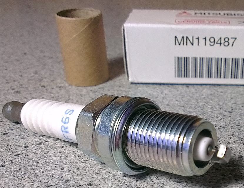 Mitsubishi MN119487 Spark plug MN119487: Buy near me at 2407.PL in Poland at an Affordable price!