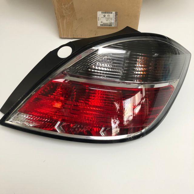 General Motors 13222325 Tail lamp right 13222325: Buy near me in Poland at 2407.PL - Good price!