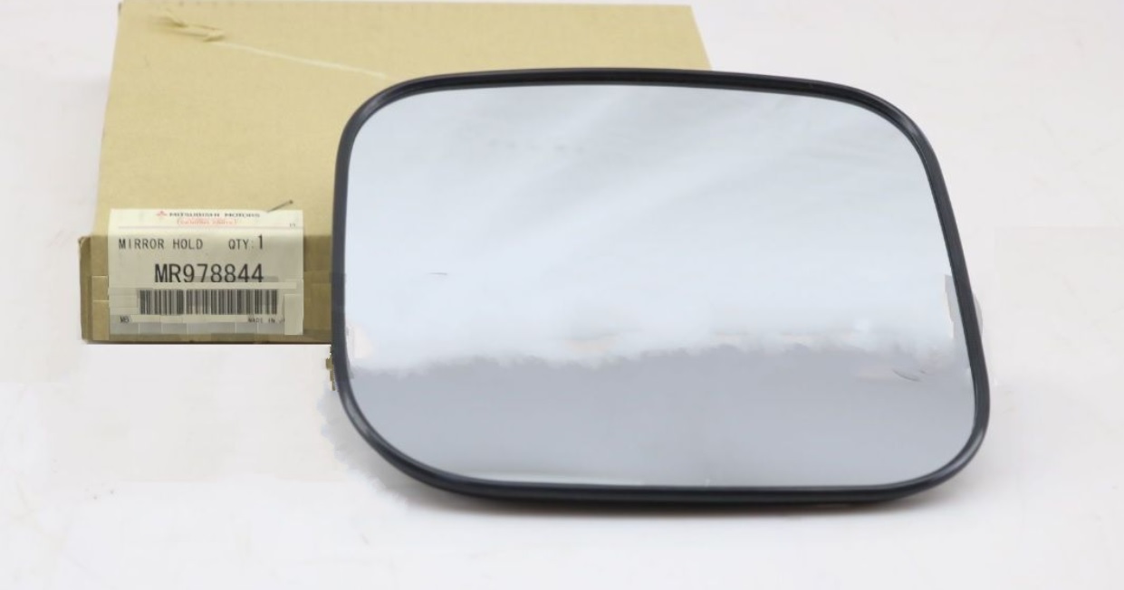 Mitsubishi MR978844 Side mirror insert MR978844: Buy near me in Poland at 2407.PL - Good price!