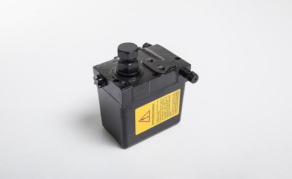 PE Automotive 013.610-00A Cabin lift hydraulic pump 01361000A: Buy near me in Poland at 2407.PL - Good price!