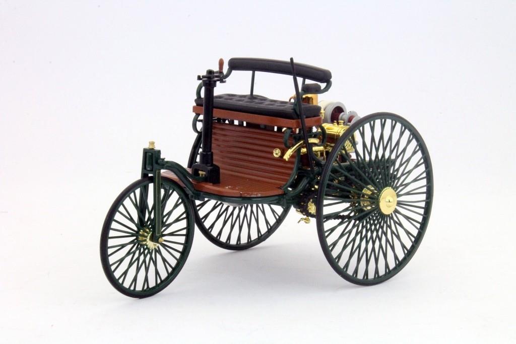 Mercedes B6 6 04 1415 Maßstabsgetreues Modell des Mercedes Patent-Motorwagen Benz 1886 (1:18) B66041415: Kaufen Sie zu einem guten Preis in Polen bei 2407.PL!
