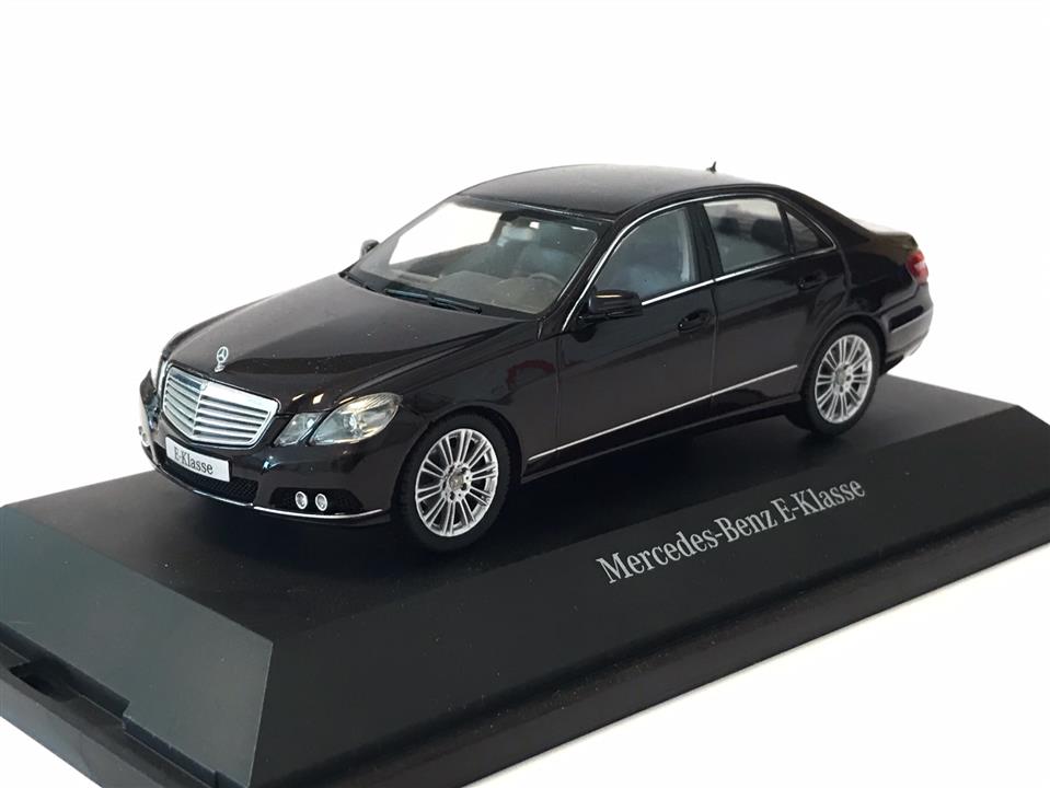 Mercedes B6 6 96 0211 Toy Car Model Mercedes E-Class 2009 (1:43) B66960211: Buy near me in Poland at 2407.PL - Good price!