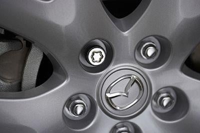 Nakrętki zabezpieczające, zestaw (klucz 1 szt. + Nakrętka 4 szt.) Mazda 4100-77-692