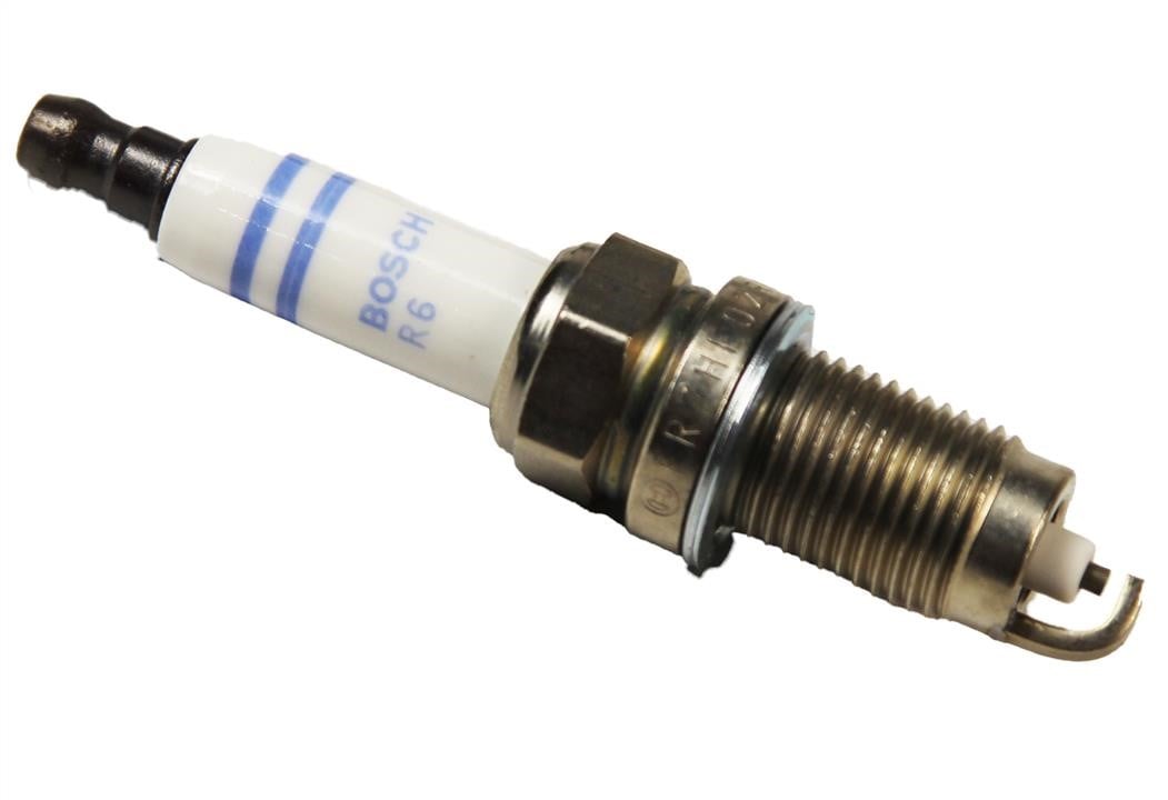 0242236530 Bosch Świeca zapłonowa Bosch Standard Super FR7HE02