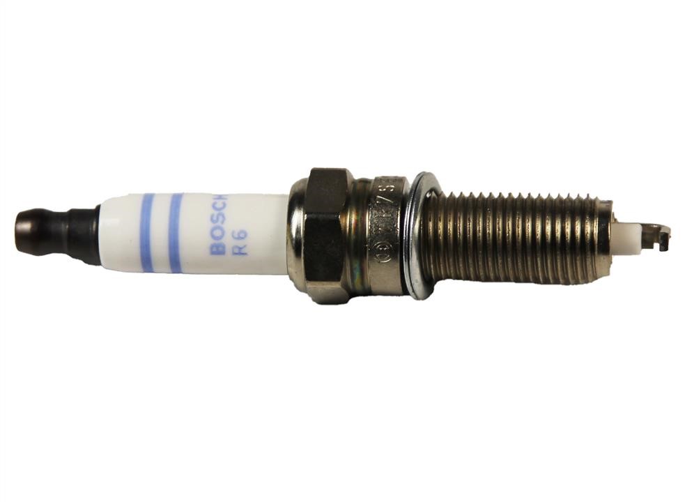 Spark plug set Hyundai Elantra: 0242135528 Bosch Spark plug Bosch Standard Super YR7SES