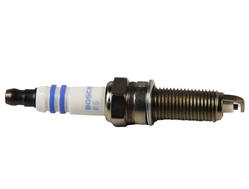 0242129515 Bosch Świeca zapłonowa Bosch Standard Super YR8SEU