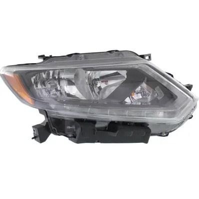 Nissan Headlight right – price 2826 PLN