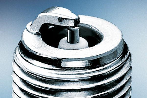 0241250526 Bosch Spark plug Bosch Silver F4CS