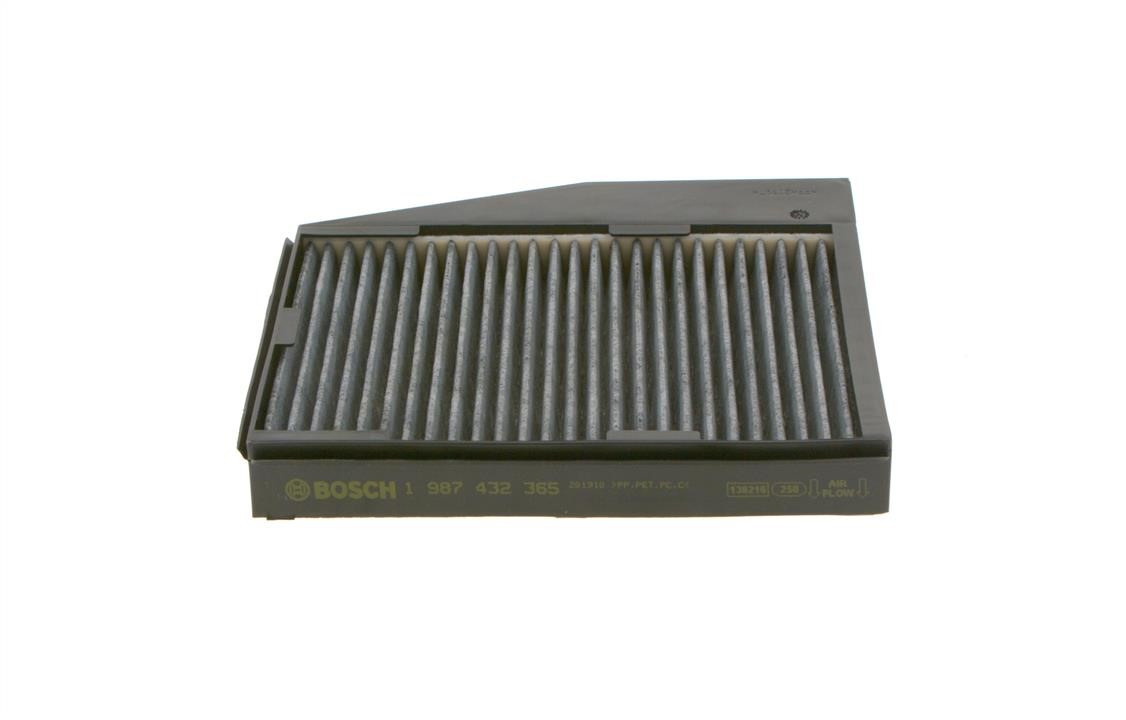 Bosch Cabin filter with activated carbon – price 50 PLN