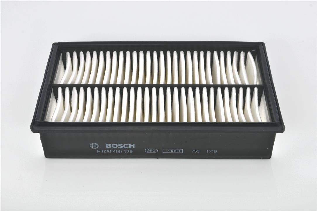 Bosch Filtr powietrza – cena 53 PLN