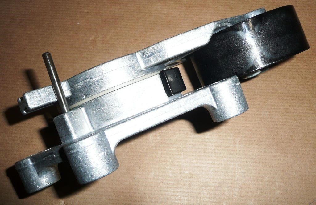Citroen&#x2F;Peugeot V-ribbed belt tensioner (drive) roller – price 252 PLN
