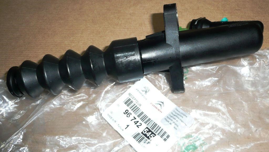 Citroen/Peugeot 96 742 545 80 Master cylinder, clutch 9674254580: Buy near me in Poland at 2407.PL - Good price!