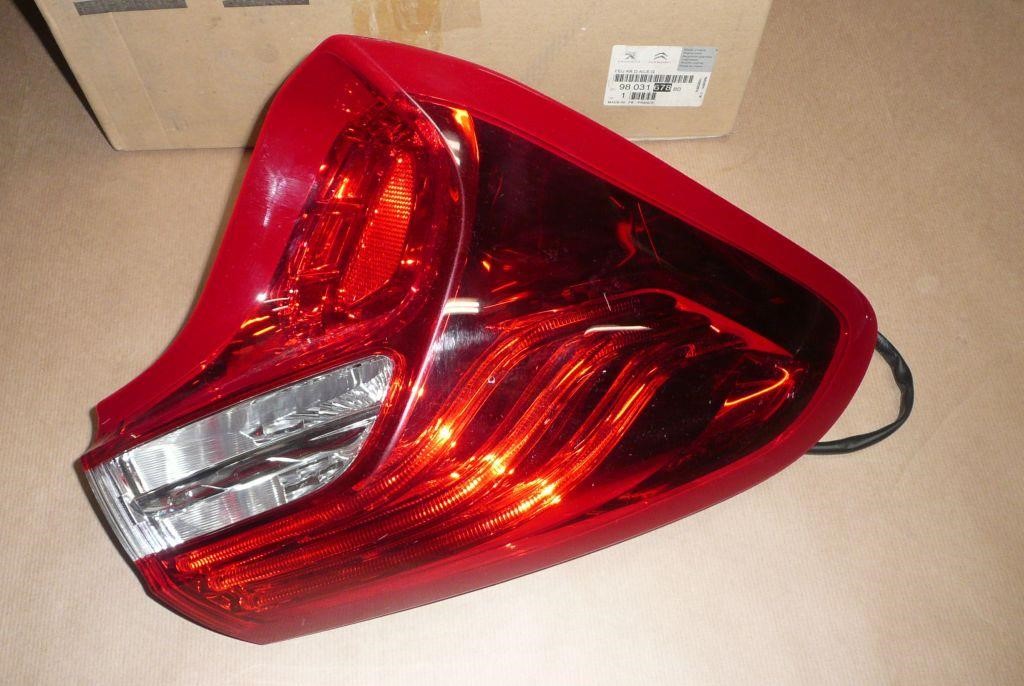 Citroen/Peugeot 98 031 678 80 Combination Rearlight 9803167880: Buy near me in Poland at 2407.PL - Good price!