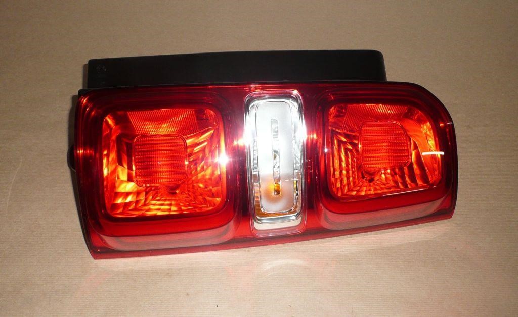 Citroen/Peugeot 98 082 430 80 Tail lamp right 9808243080: Buy near me at 2407.PL in Poland at an Affordable price!
