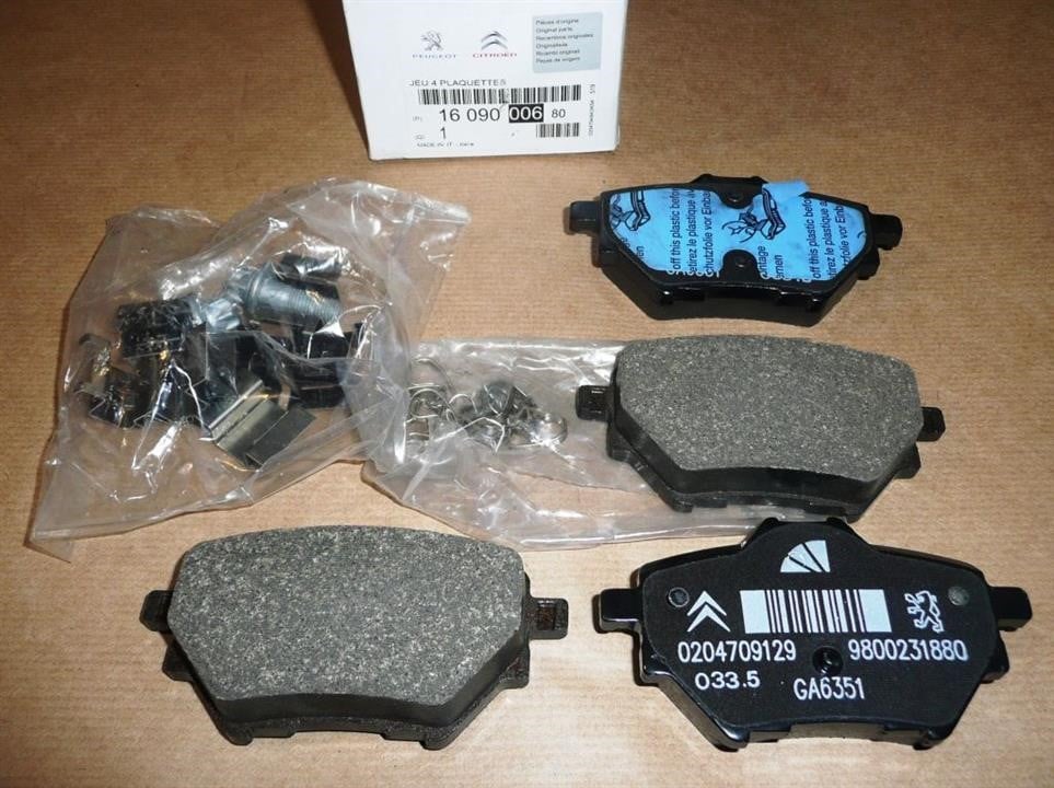 Citroen/Peugeot 16 090 006 80 Brake Pad Set, disc brake 1609000680: Buy near me in Poland at 2407.PL - Good price!