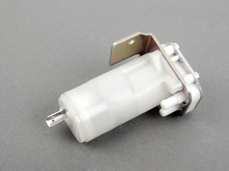 BMW 61 67 1 359 116 Glass washer pump 61671359116: Buy near me in Poland at 2407.PL - Good price!
