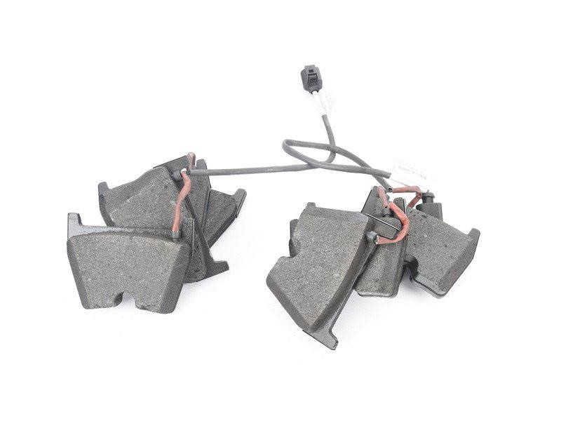 VAG 8V0 698 151 L Disc brake pad set 8V0698151L: Buy near me at 2407.PL in Poland at an Affordable price!