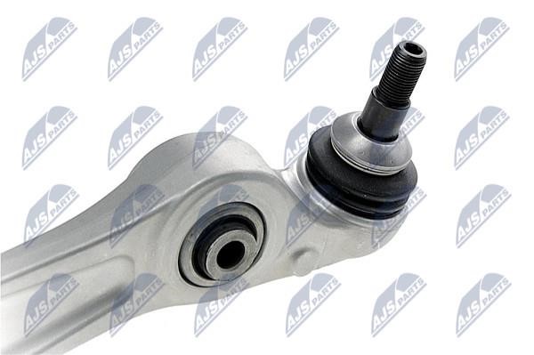 Suspension arm front right NTY ZWD-BM-025