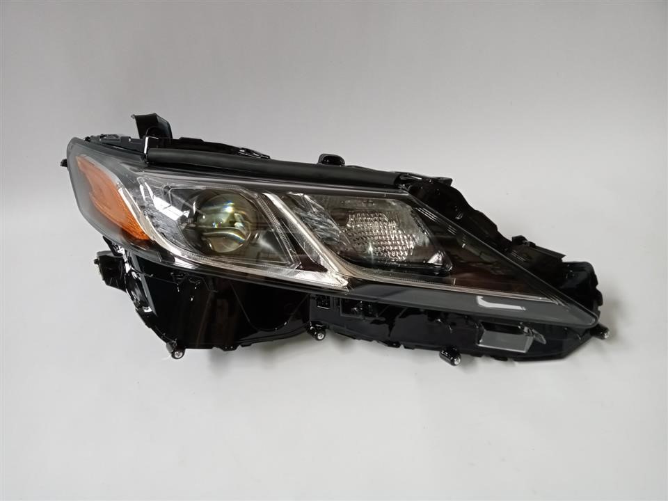 BSS BS-CY-HLR-18 Headlight BSS right LED for TOYOTA CAMRY 70 (2018-20) BSCYHLR18: Buy near me in Poland at 2407.PL - Good price!