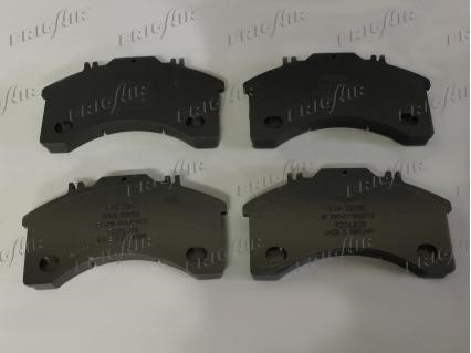 Frig air PD04.805 Front disc brake pads, set PD04805: Buy near me in Poland at 2407.PL - Good price!
