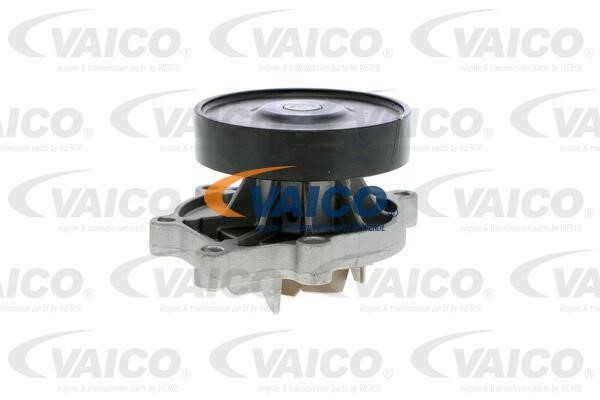 Vaico V2050057 Water pump V2050057: Buy near me in Poland at 2407.PL - Good price!