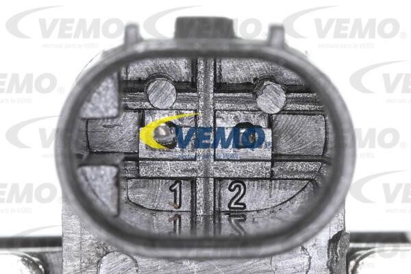 Buy Vemo V30-77-1050 at a low price in Poland!