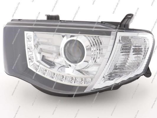 Nippon pieces M675I32 Headlight right M675I32: Buy near me in Poland at 2407.PL - Good price!