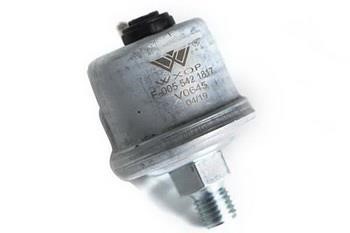 Włącznik ciśnieniowy oleju WXQP 110465