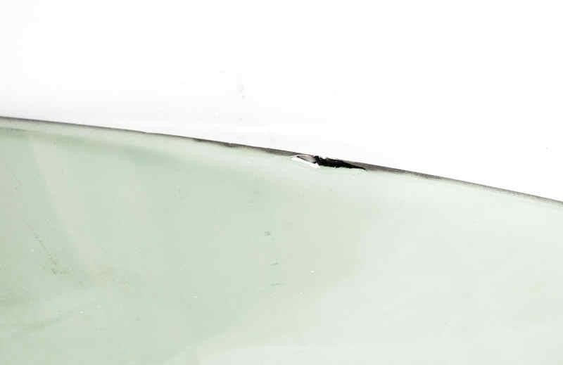 Subaru 61011FG110 Door glass 61011FG110: Buy near me at 2407.PL in Poland at an Affordable price!