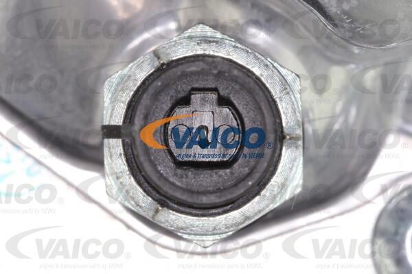 Housing, oil filter Vaico V24-0998