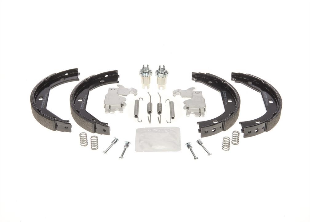 Bosch 0 204 113 806 Parking brake shoes 0204113806: Buy near me in Poland at 2407.PL - Good price!