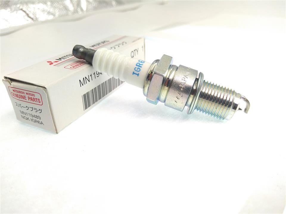 Mitsubishi MN119489 Spark plug MN119489: Buy near me at 2407.PL in Poland at an Affordable price!
