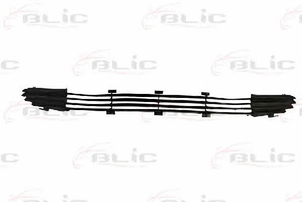 Blic 6502-07-2563995P Front bumper grill 6502072563995P: Buy near me in Poland at 2407.PL - Good price!
