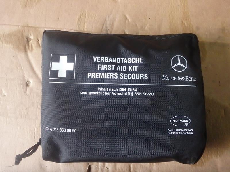 Mercedes A 215 860 00 50 Samochodowa apteczka pierwszej pomocy A2158600050: Atrakcyjna cena w Polsce na 2407.PL - Zamów teraz!